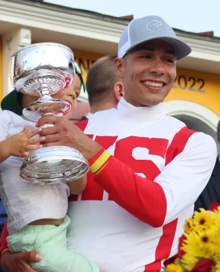 José Ortiz (jockey) height profile photo