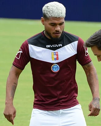 Josef Martínez height profile photo