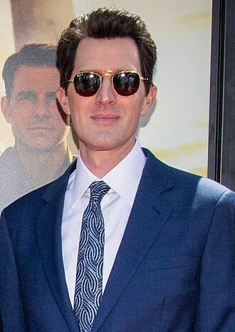 Joseph Kosinski height profile photo
