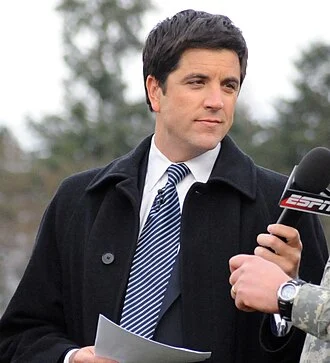 Josh Elliott height profile photo