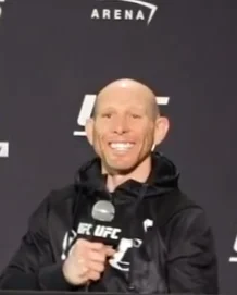 Josh Emmett height profile photo