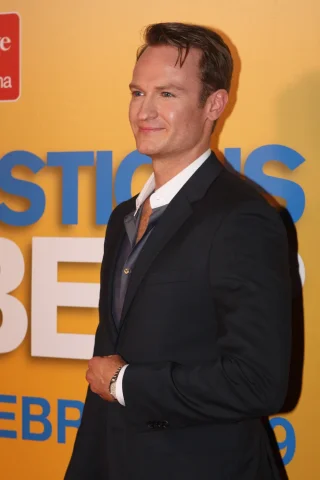 Josh Lawson height profile photo