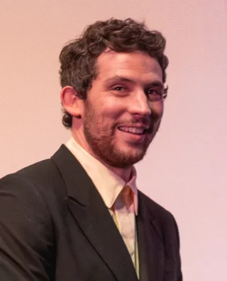 Josh O'Connor height profile photo