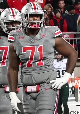 Josh Simmons height profile photo