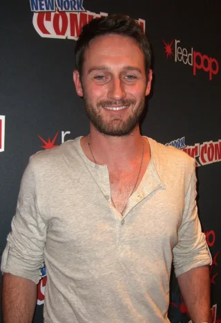 Josh Stewart height profile photo