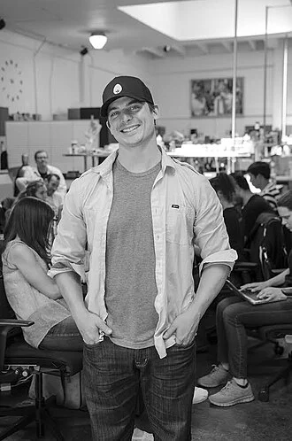 Josh Tetrick height profile photo