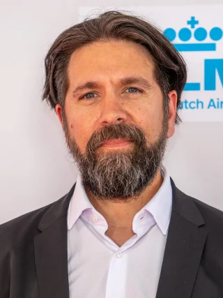 Joshua Gomez height profile photo