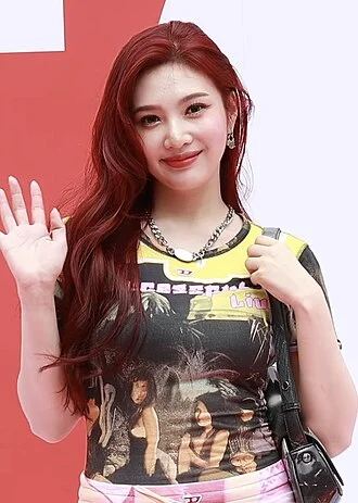 Joy (singer) height profile photo