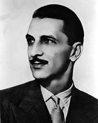 JRD Tata height profile photo
