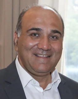 Juan Luis Manzur height profile photo