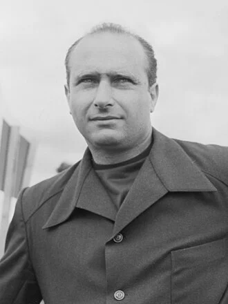 Juan Manuel Fangio height profile photo
