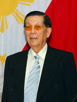 Juan Ponce Enrile height profile photo