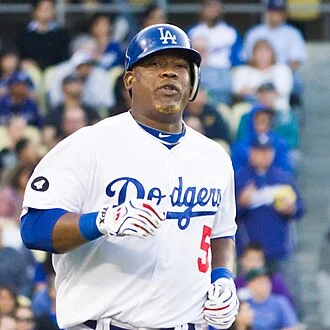Juan Uribe height profile photo