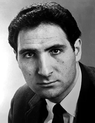 Judd Hirsch height profile photo
