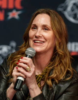 Judith Hoag height profile photo