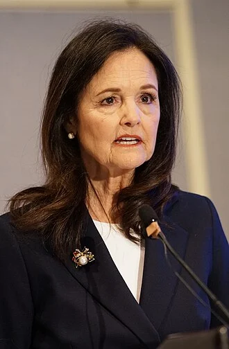 Judy Shelton height profile photo