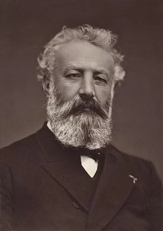 Jules Verne height profile photo