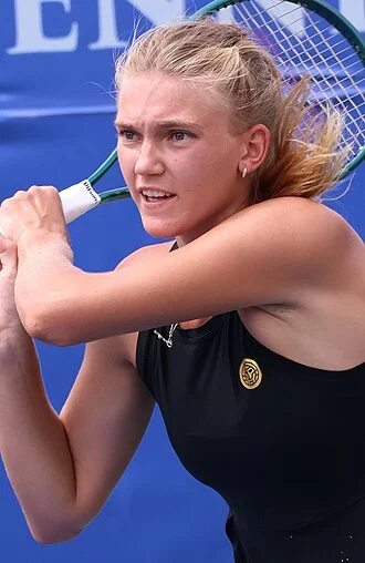 Julia Avdeeva height profile photo