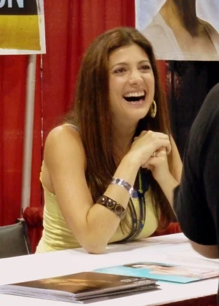 Julia Benson height profile photo