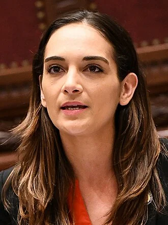 Julia Salazar height profile photo
