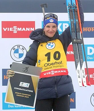 Julia Simon (biathlete) height profile photo