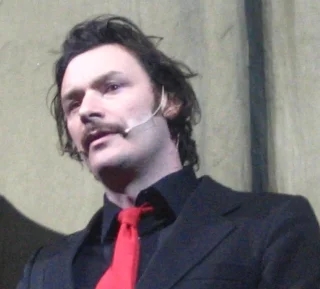 Julian Barratt height profile photo