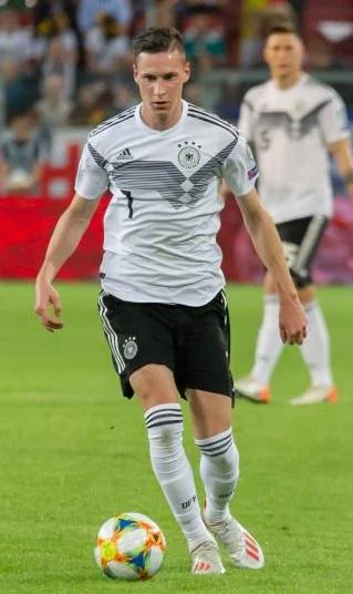 Julian Draxler height profile photo