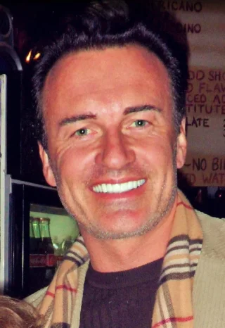 Julian McMahon height profile photo