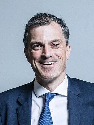 Julian Smith (politician) height profile photo
