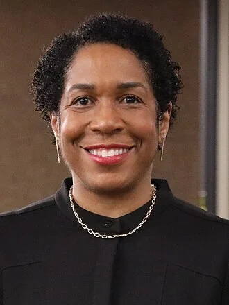 Juliana Stratton height profile photo