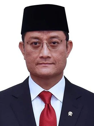 Juliari Batubara height profile photo
