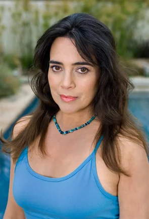 Julie Carmen height profile photo