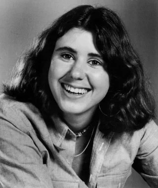 Julie Kavner height profile photo