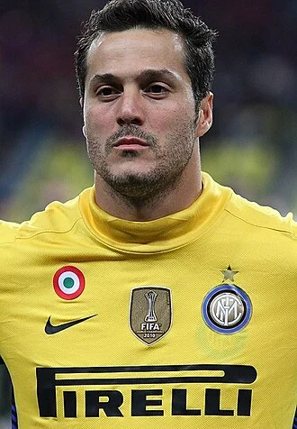 Júlio César (football goalkeeper, born 1979) height profile photo