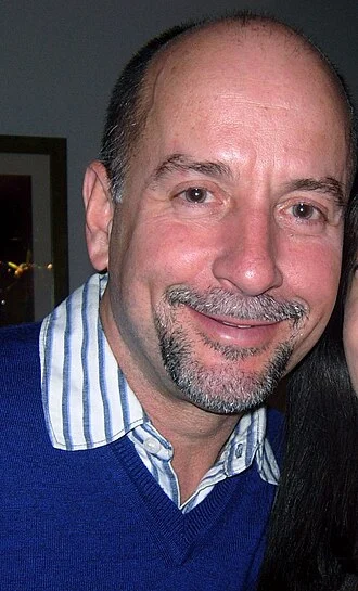 Julio Oscar Mechoso height profile photo
