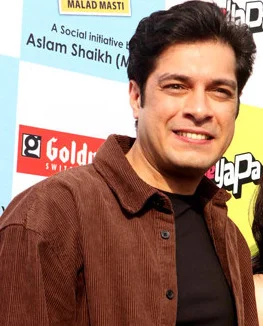Junaid Khan (Indian actor) height profile photo