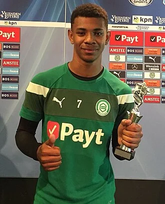 Juninho Bacuna height profile photo