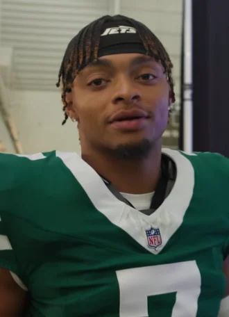 Justin Fields height profile photo