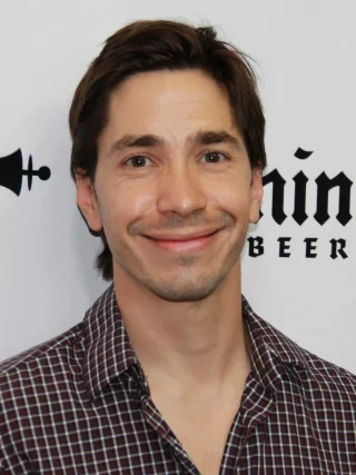 Justin Long height profile photo