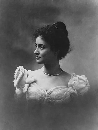 Kaʻiulani height profile photo