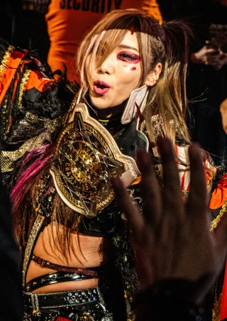 Kairi Sane height profile photo