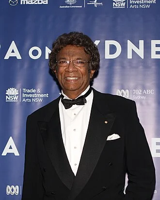 Kamahl height profile photo