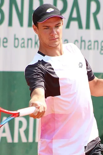 Kamil Majchrzak height profile photo