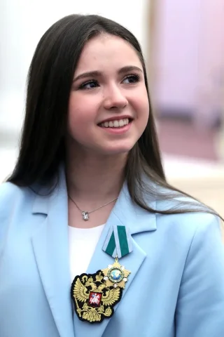 Kamila Valieva height profile photo