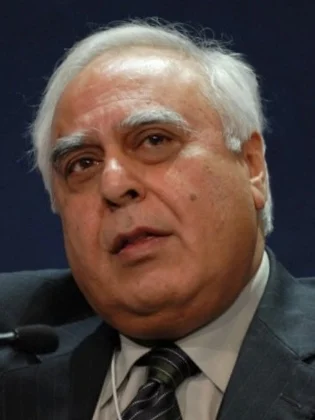 Kapil Sibal height profile photo