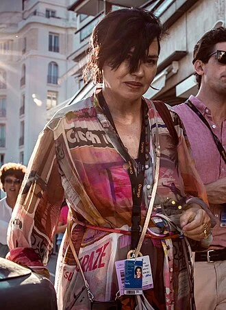 Karen Duffy height profile photo
