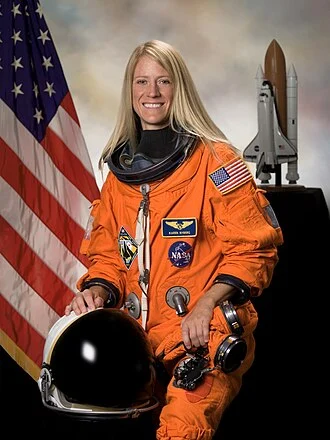 Karen Nyberg height profile photo