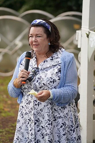 Karen Pierce height profile photo