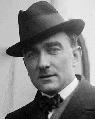 Karol Szymanowski height profile photo
