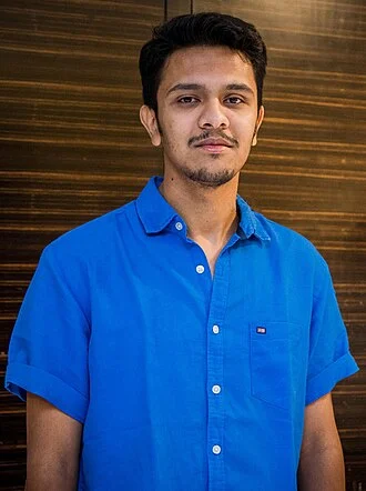 Karthick Naren height profile photo